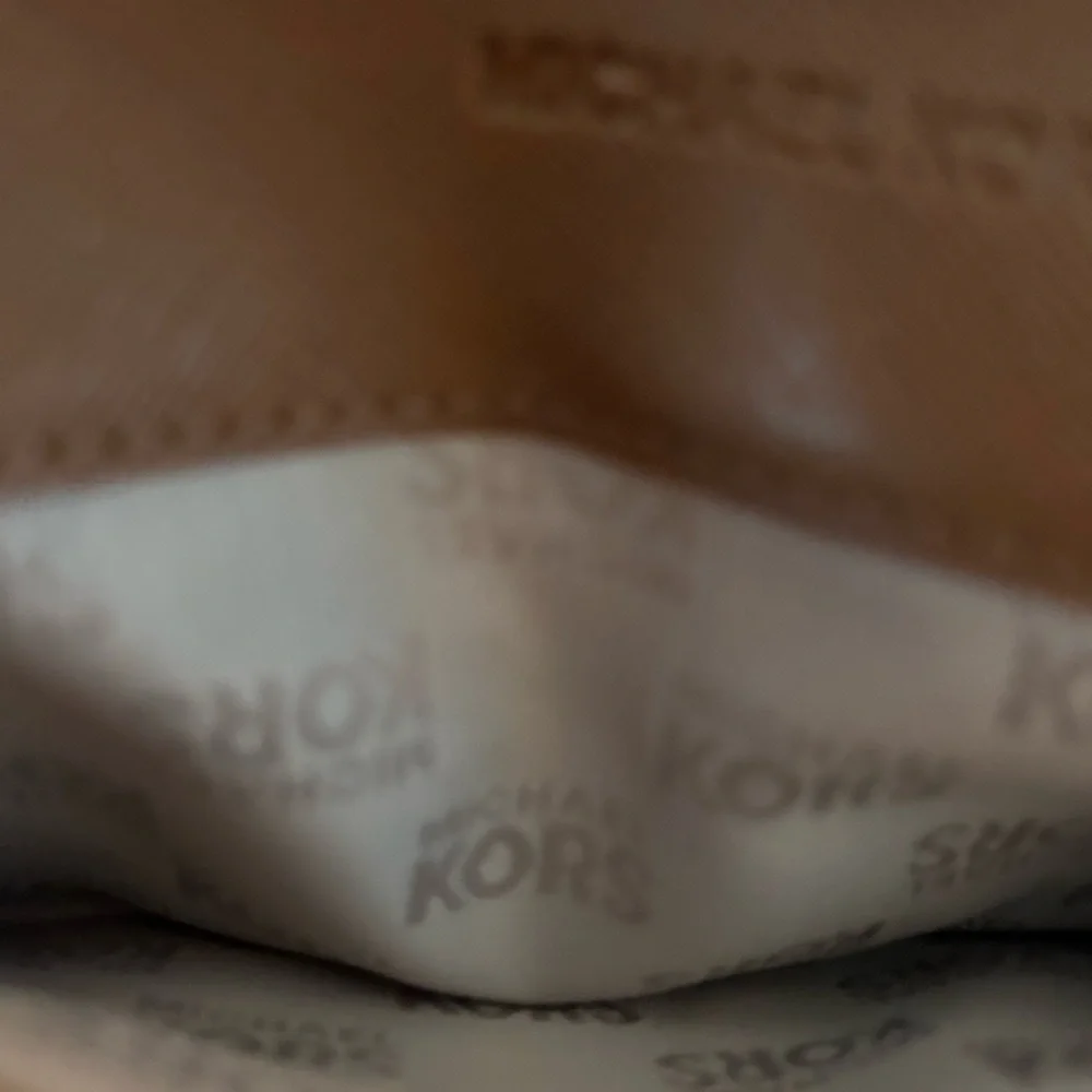 Michael Kors NWOT Fulton Tan Leather Full Size Wallet